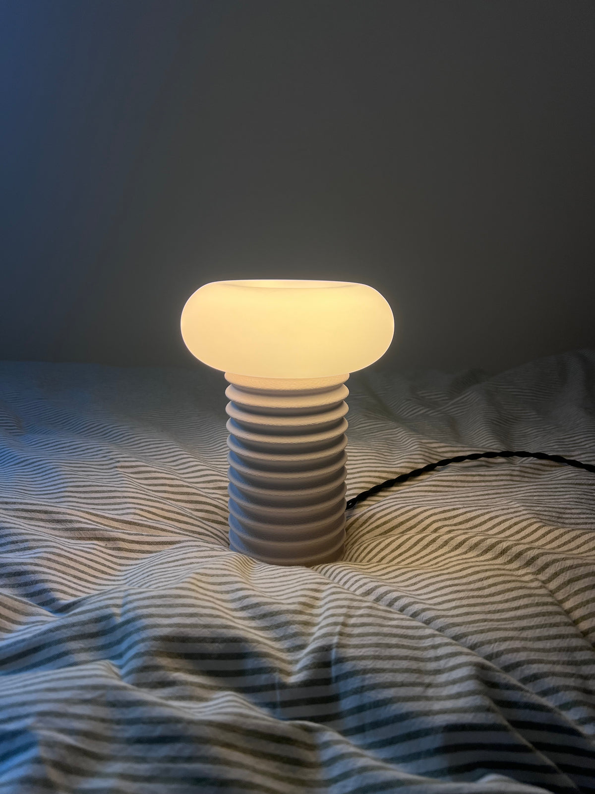 Monlart Waved Mushroom Lamp - Ivory