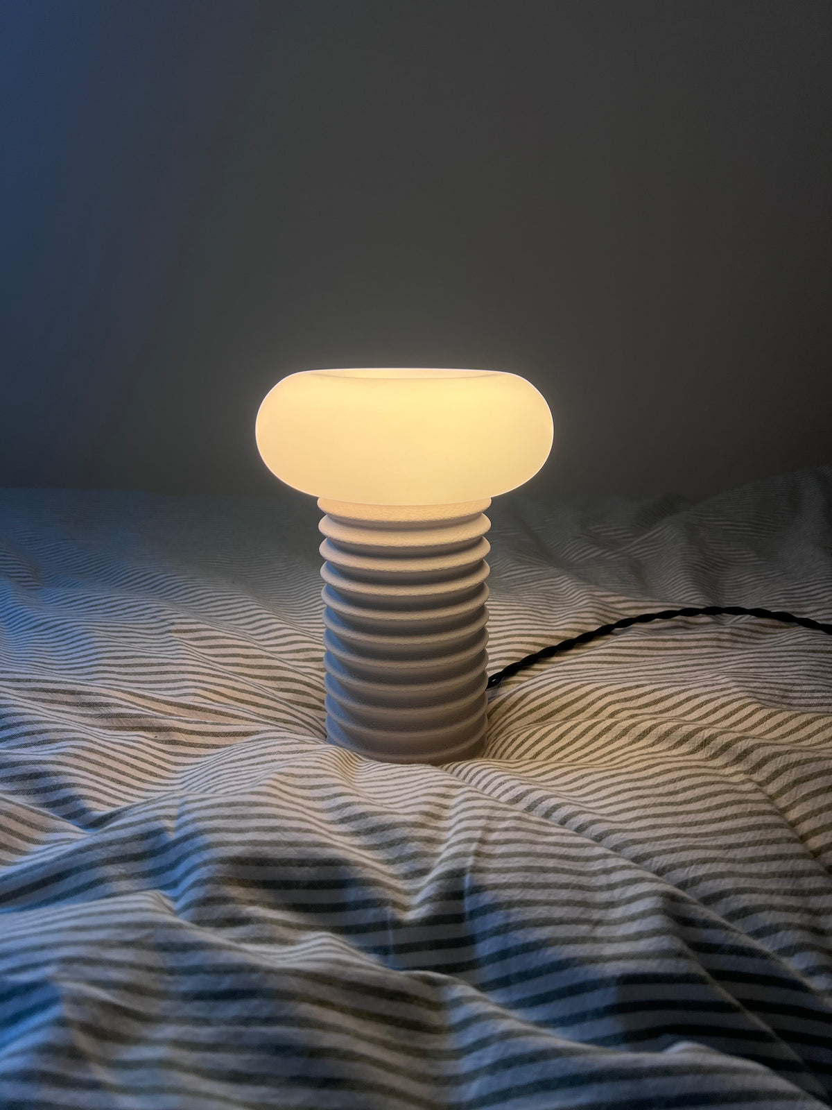 Monlart Waved Mushroom Lamp - Ivory